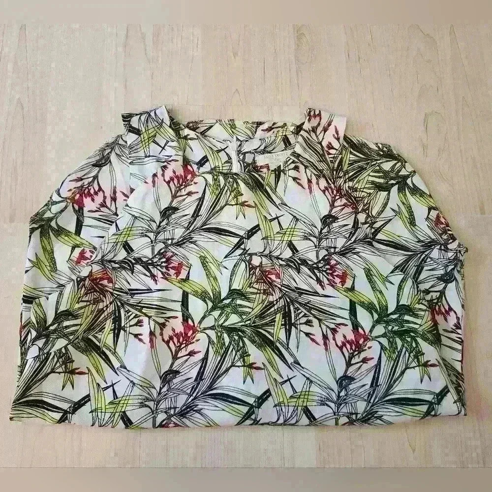 Saint tropez west tank top size medium